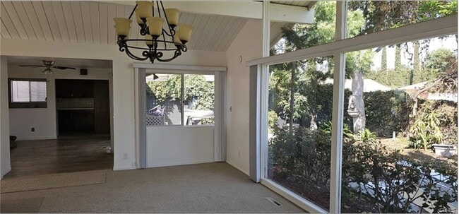 Photo - 1081 Wass St