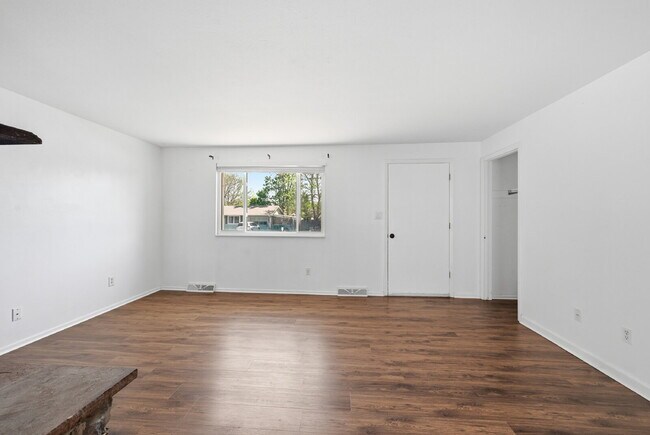 Photo - $2,140.95 - 3 bed/1 bath Home in Berthoud with a large backyard