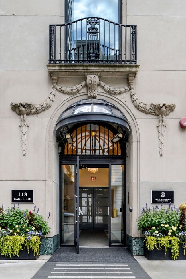 Photo - 118 E Erie St