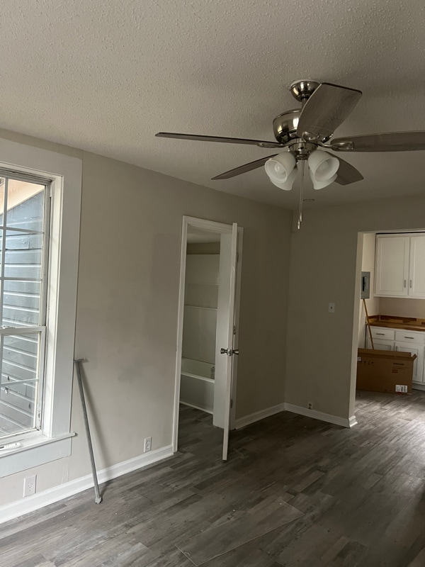 Photo - 526 10th Ave