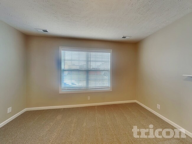 Photo - 1457 Mutual Dr