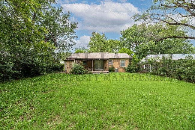 Photo - 7307 E Morris St