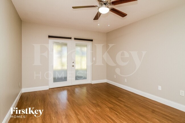 Photo - 1013 Taproot Dr