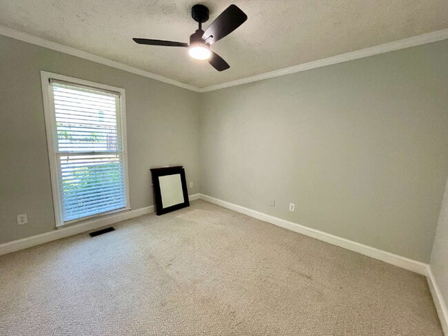 Photo - 3-Bed, 3-Bath Townhouse In Lands End