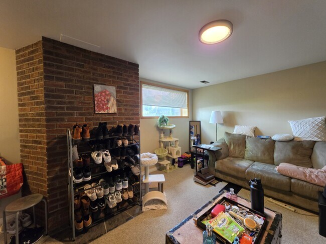Photo - 1704-1748 48 Ave SW