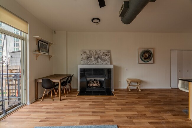 Photo - 1631 S Michigan Ave