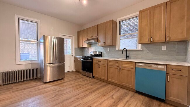 Photo - 2212 Summit Ave Unit 2