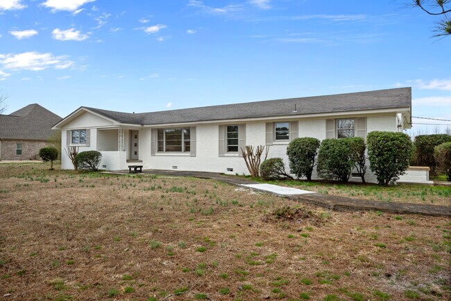 Photo - 16985 Oakdale Rd