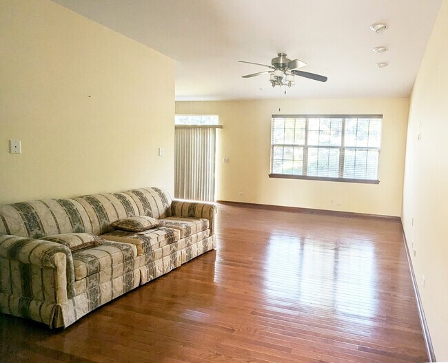 Photo - 1272 Church Ct