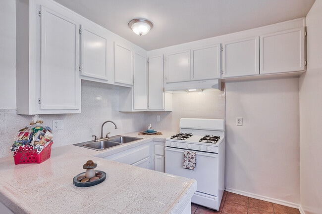 Building Photo - New Orleans Rental
