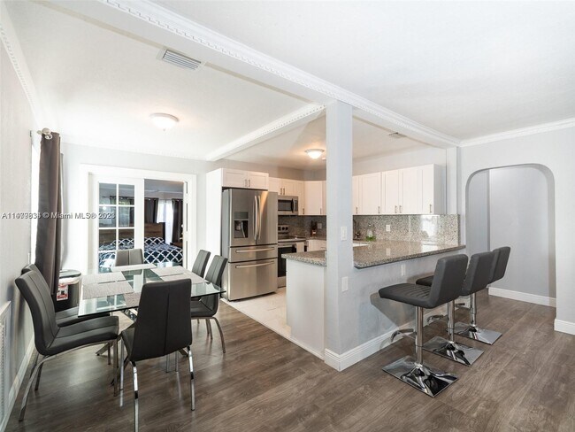 Photo - 1431 Fletcher St