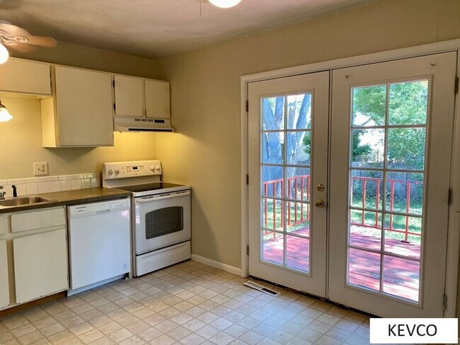 Photo - Incredible House and Yard!