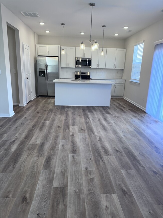 Photo - Hadley Crossing