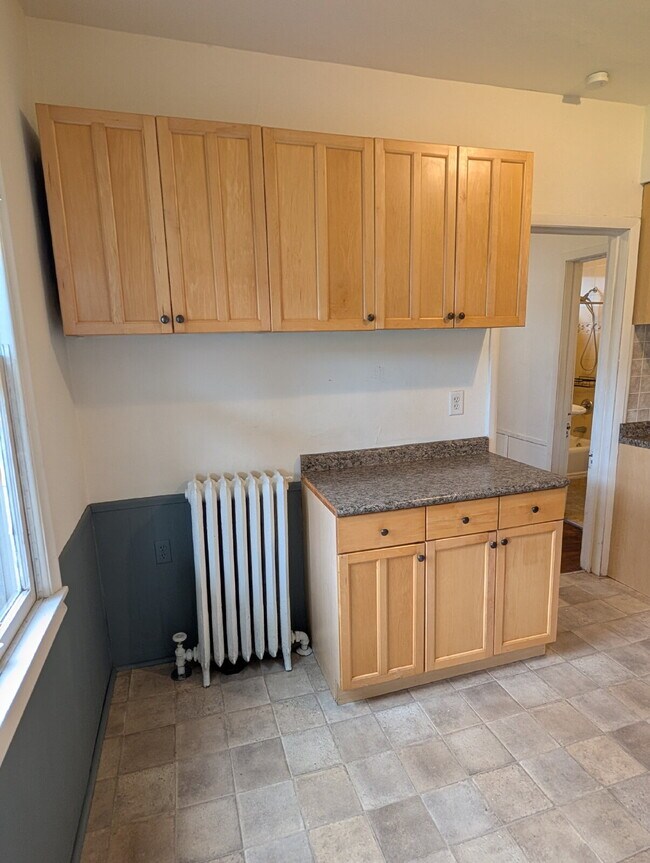 Photo - Bright & Charming 3BR With Garage Included In NE Minneapolis Unidad #1