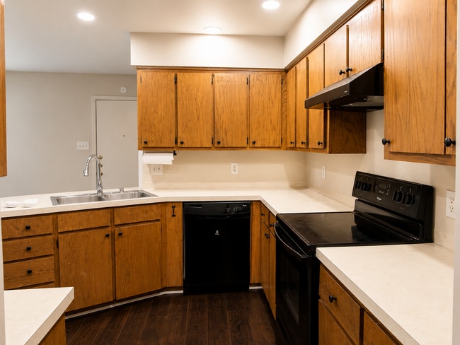 Photo - 126 Hollyhill Ln