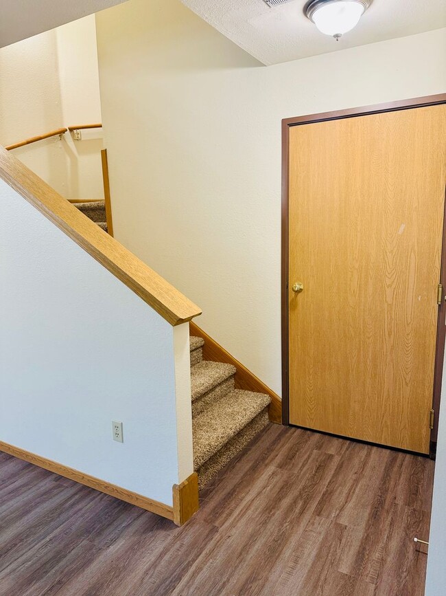 Photo - Stone Creek Apartments