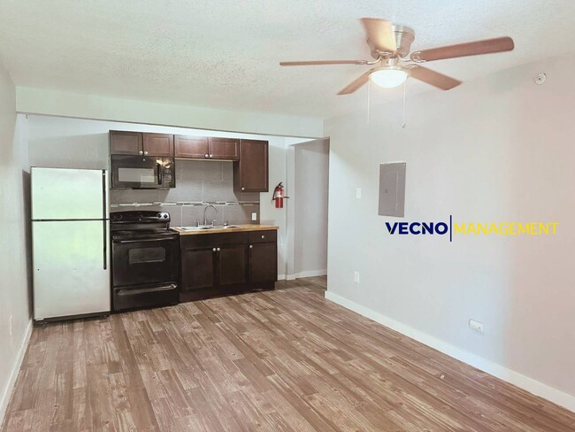 Photo - 2305 Pinn Rd