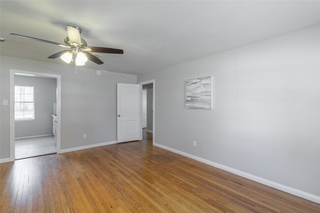 Photo - 313 Evans St
