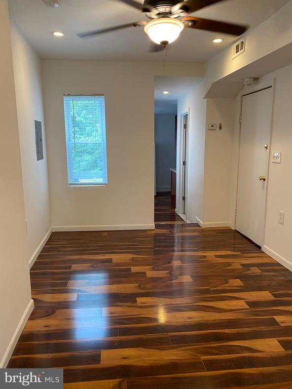 Building Photo - 920 S 12th St Unit 2 Rental