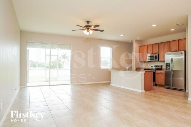 Photo - 424 NW 25th Ave