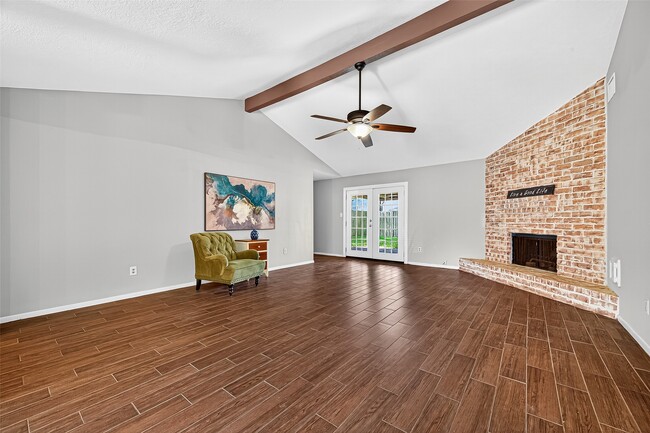 Building Photo - 802 Cascade Creek Dr