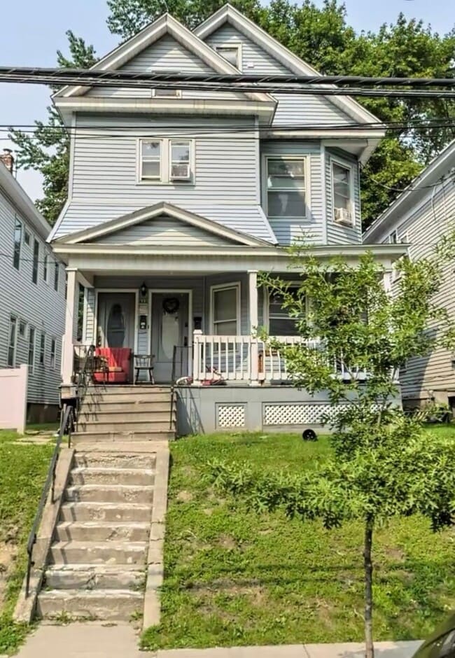 Building Photo - 825 Myrtle Ave Unit 2
