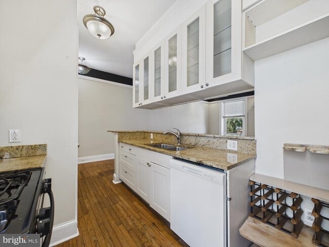 Photo - 2220 Delancey St Unit 3F