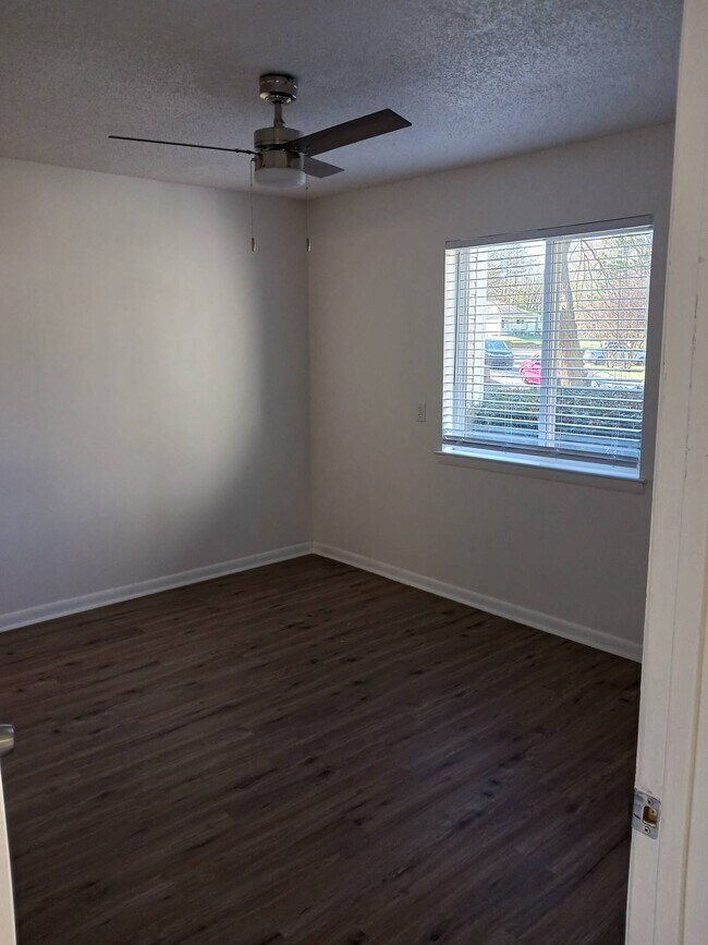 Photo - 1602 Eagles Pl