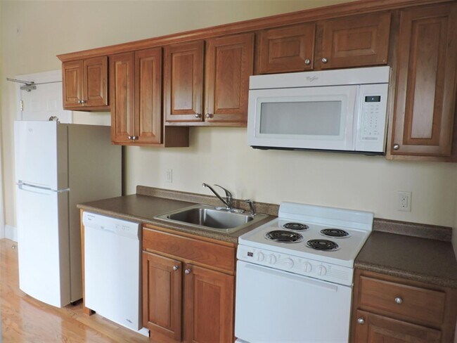 Photo - 878 Massachusetts Ave Unidad 6