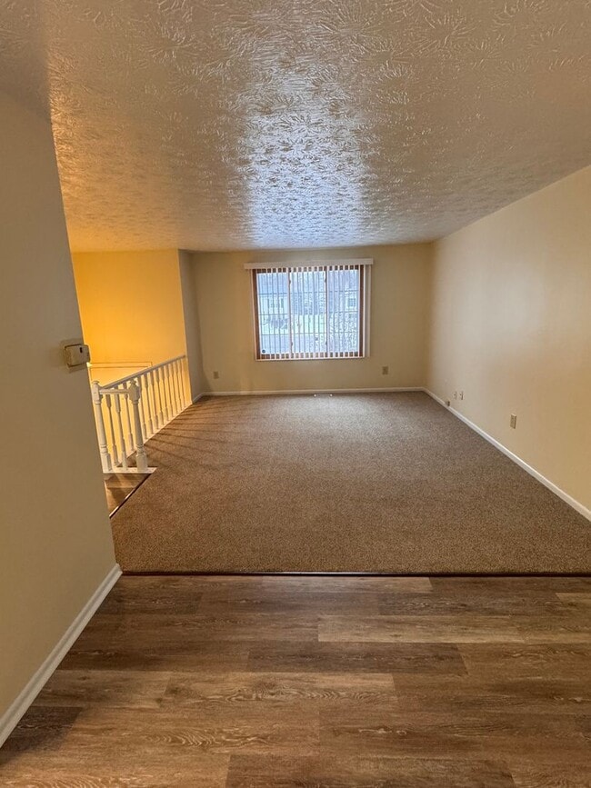 Photo - 300 Pegotty Ct NE