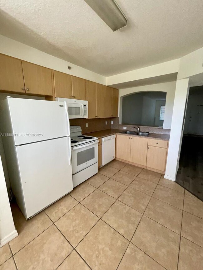 Photo - 22701 SW 88th Pl Unit 204-9
