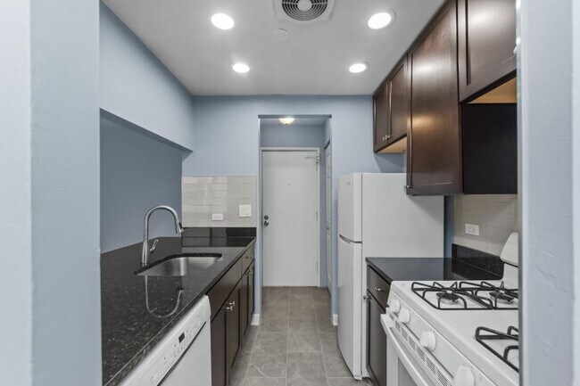 Photo - 1 bedroom in Chicago IL 60613 Unidad 206