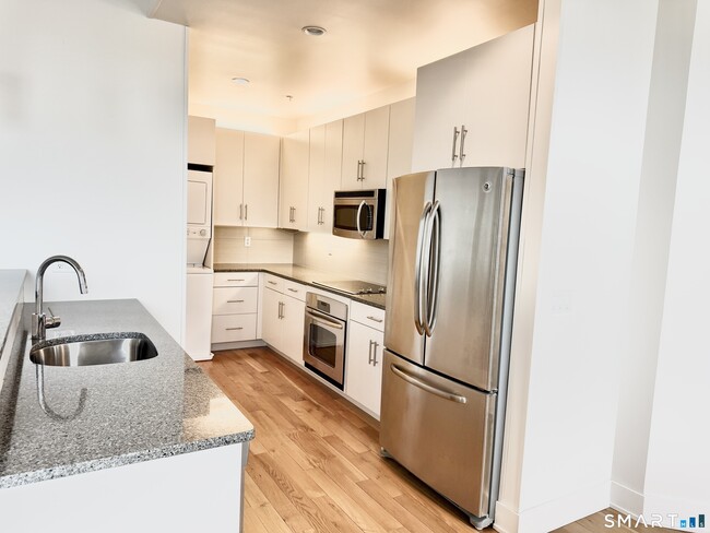 Photo - 60 Willow St Unit APT 204