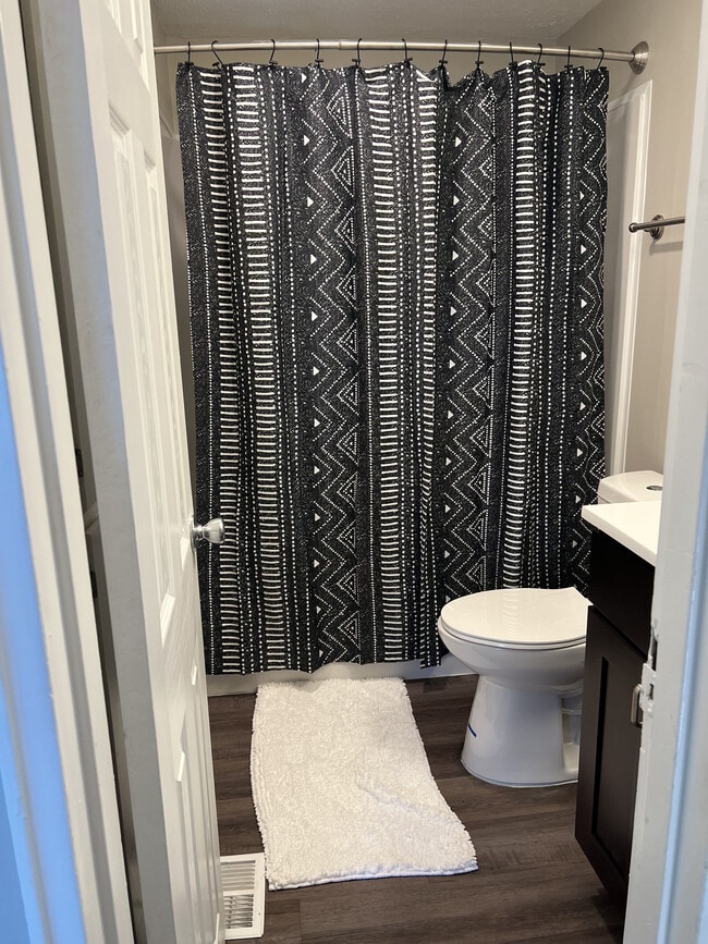 Photo - Columbus Crossing Apartments