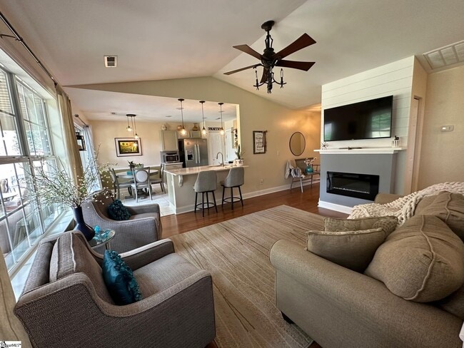 Photo - 103 Reedy River Way