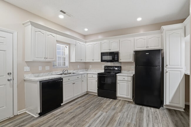 Sterling Pointe Apartments