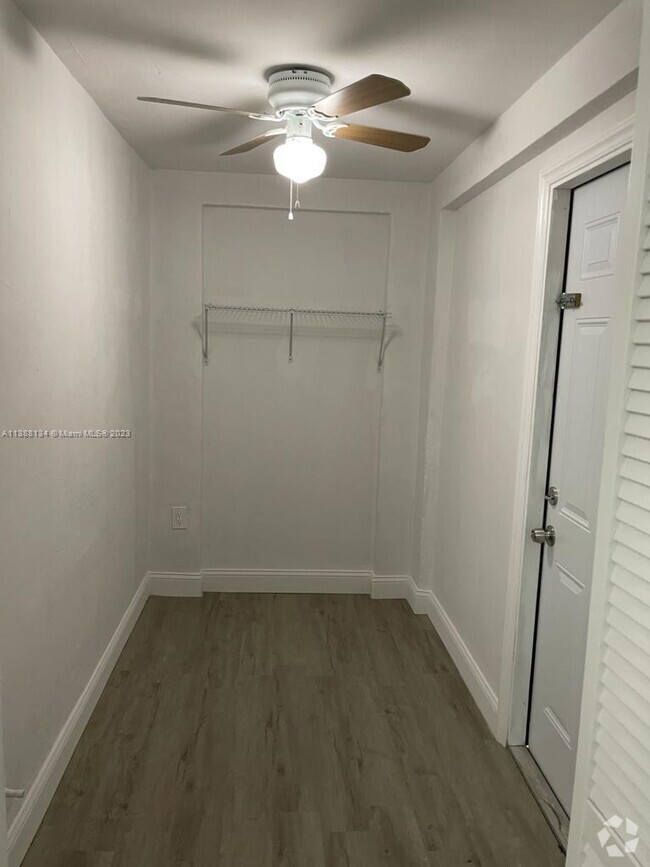 Building Photo - 7230 NW 3rd St Rental