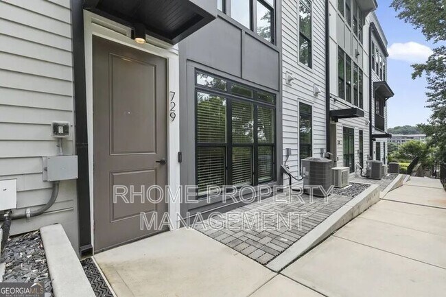 729 Eloise Wy Unidad Lot 24/Unit C