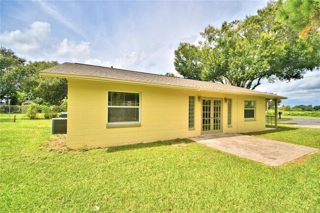 Photo - 3960 Avenue U NW