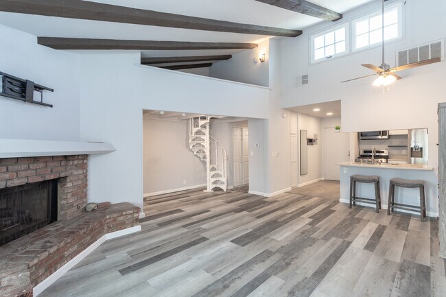 Building Photo - 4633 Ben Ave Rental