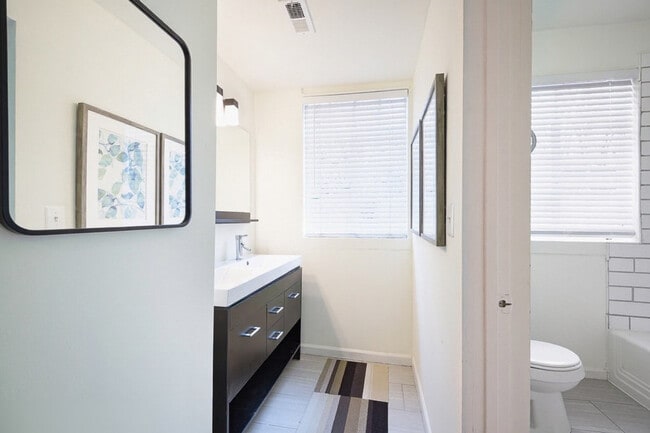 Photo - 1423 Q St NW Unit SI ID1512336P
