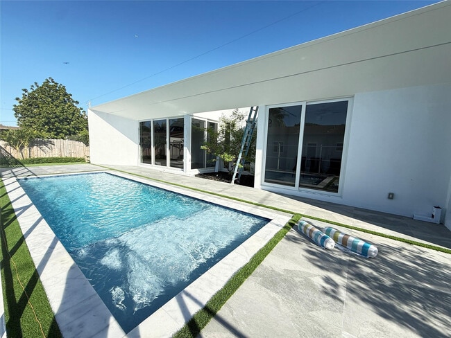 Building Photo - 12245 SW 29th Terrace