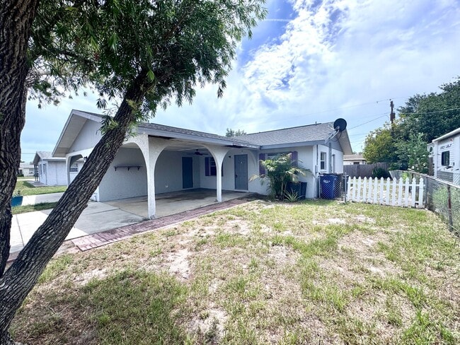 Photo - 4116 62nd St W