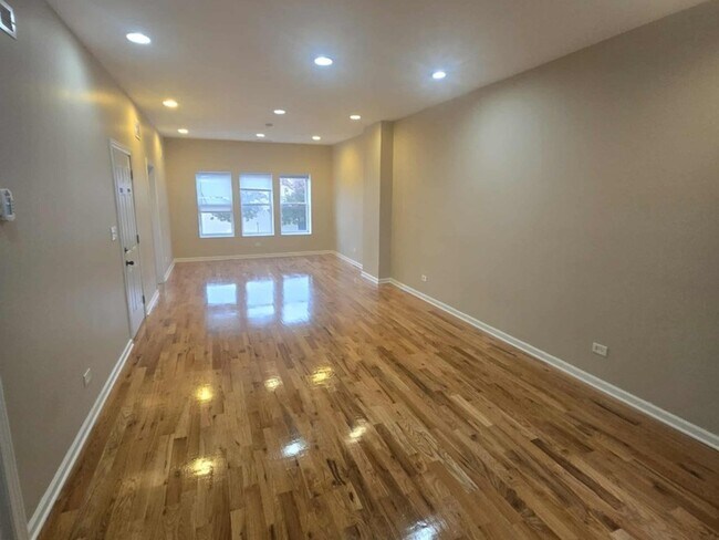 Photo - 5709 W Irving Park Rd Unit 2