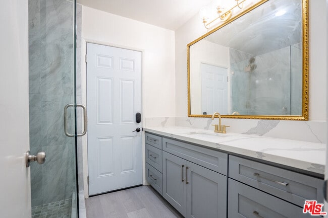 Photo - 17440 Fraser Pl