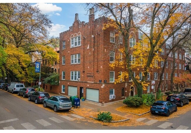 Building Photo - 2147 N Fremont St Unit 2S