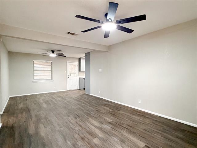 Photo - 549 NW Hillery St