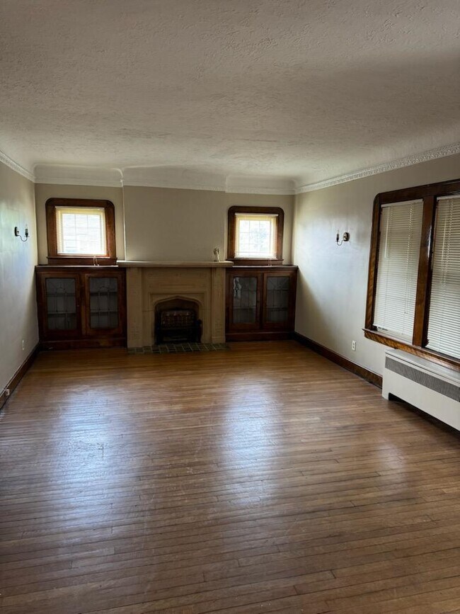 2477 E 126th St Unit 2nd floor