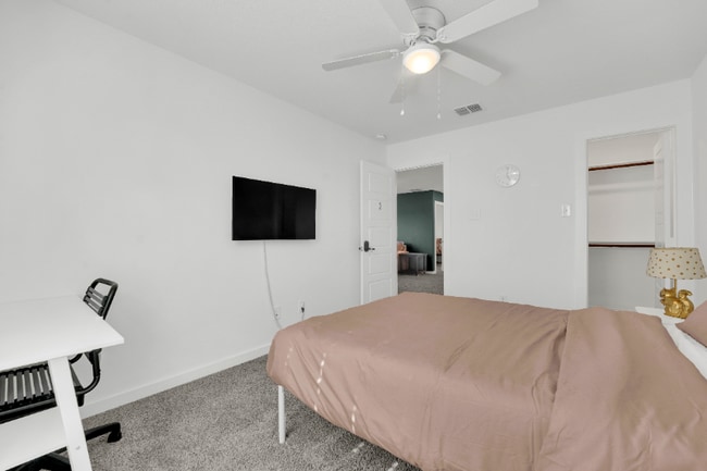 Photo - 2113 Paxton Way