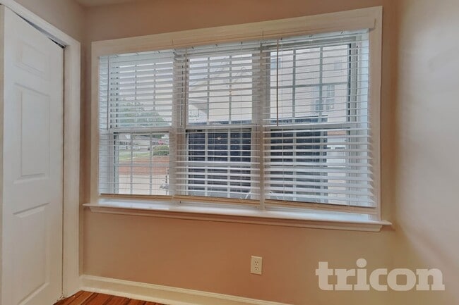 180 Coghill Dr